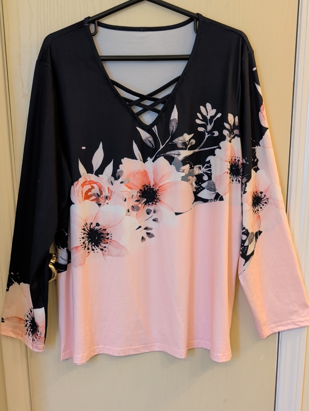Women’s Floral V-Neck Long Sleeve Top | Pink & Black Crisscross Blouse | Size 2X